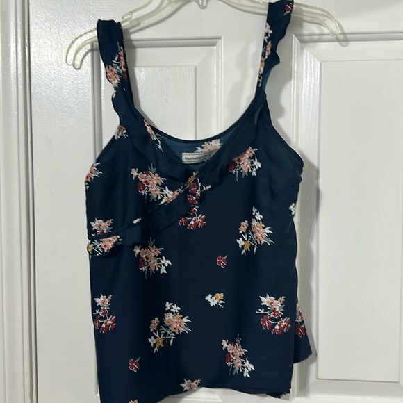 NWOT Abercrombie floral top - Picture 1 of 4
